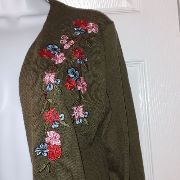 New Directions olive green floral embroidered open front cardigan  Sz XL - Picture 4 of 6